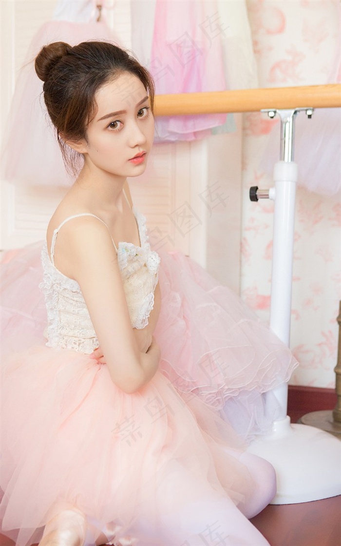 丰满少妇被猛烈进入高清在线