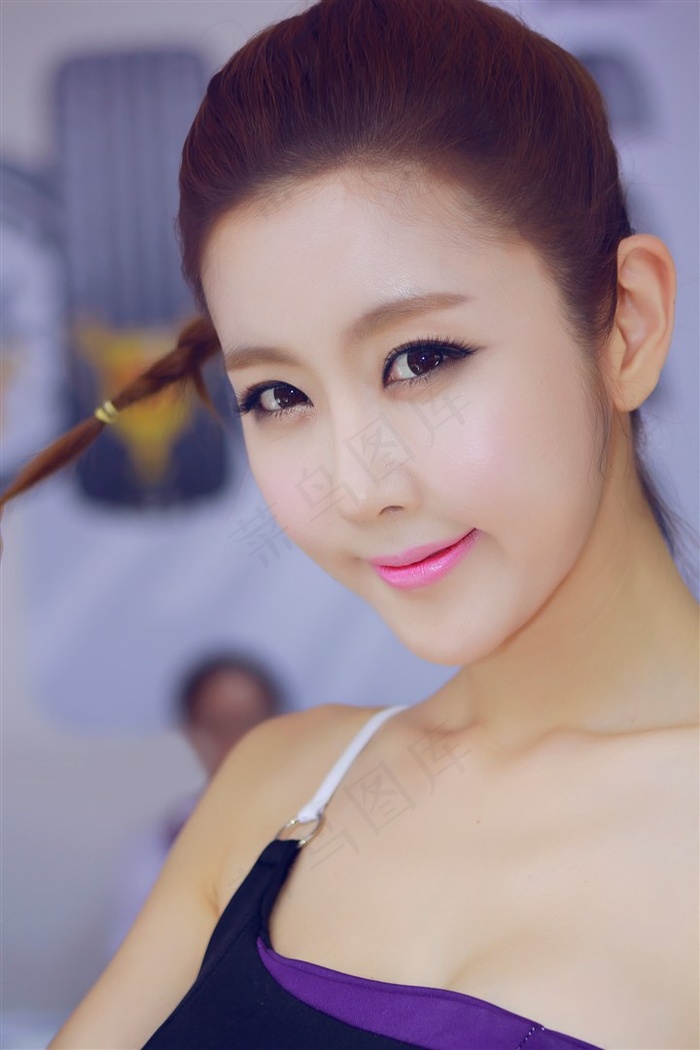 美女大胸无遮挡